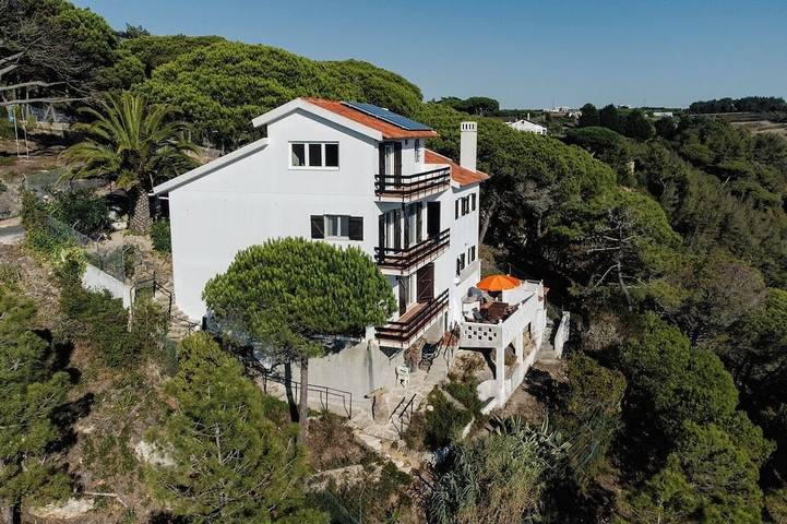 Casa de férias para 7 pessoas, com jardim e terraço em Magoito