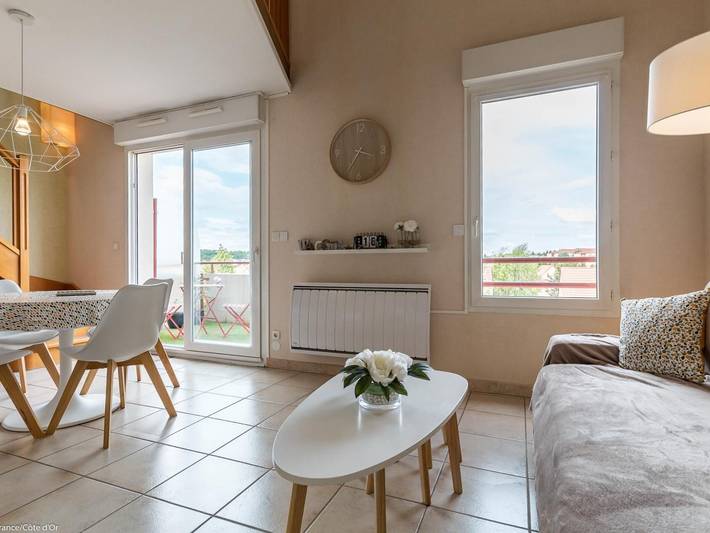 Holiday rental for 2 people, with Terrace and Garden in Dijon