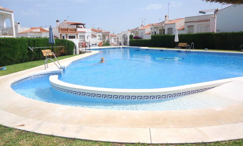 Holiday home for 6 people, with garden and terrace as well as pool in Nerja