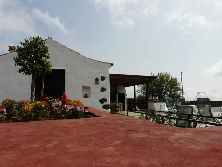 Location de vacances pour 5 personnes, avec terrasse et piscine ainsi que jardin et vue à La Esperanza - 2