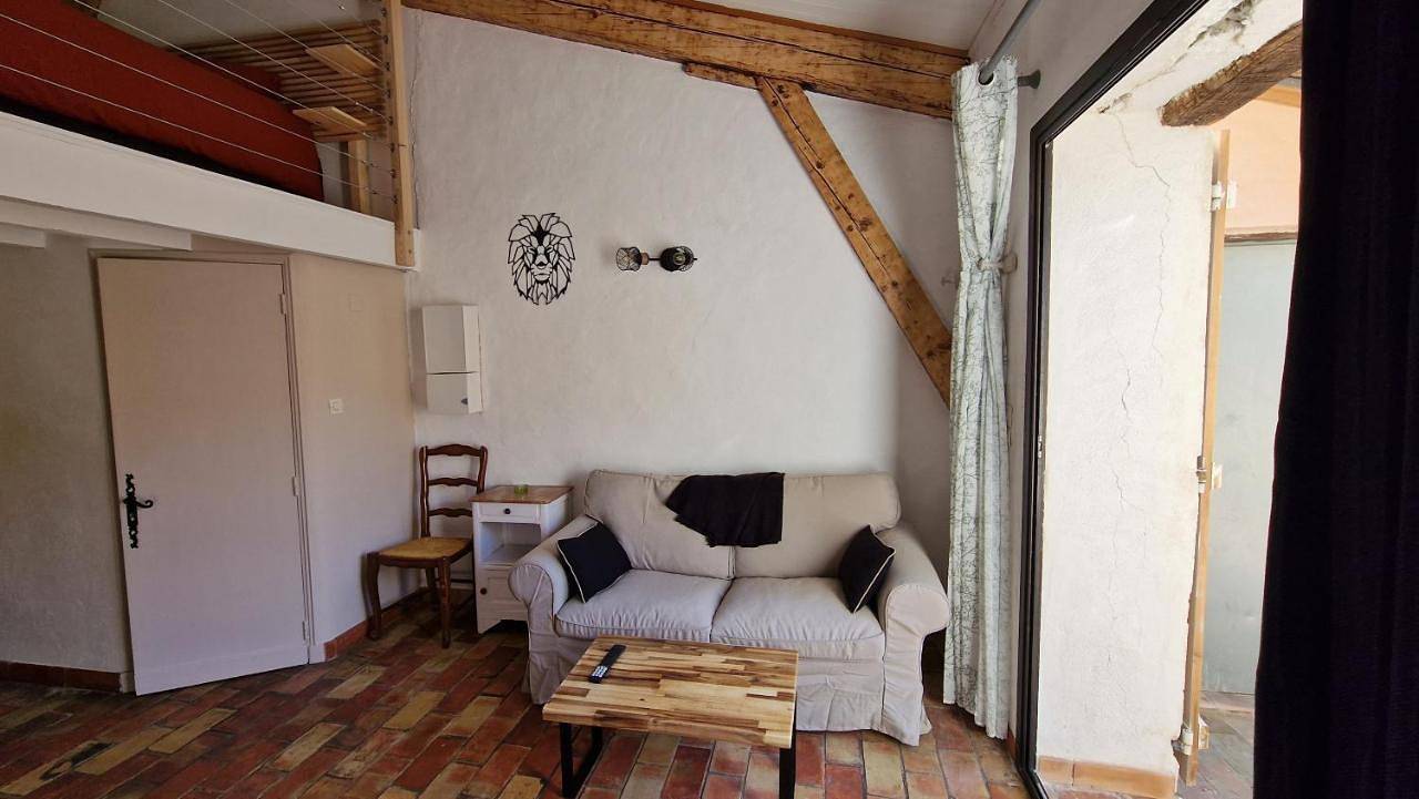 Studio Au Pied De La Sainte Victoire in Puyloubier, Région d'Aix-en-Provence