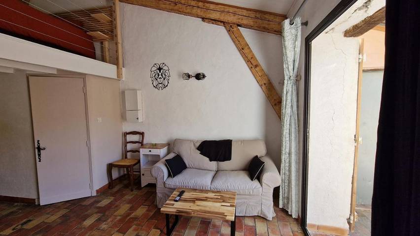 One-Bedroom House in Puyloubier, Région d'Aix-en-Provence