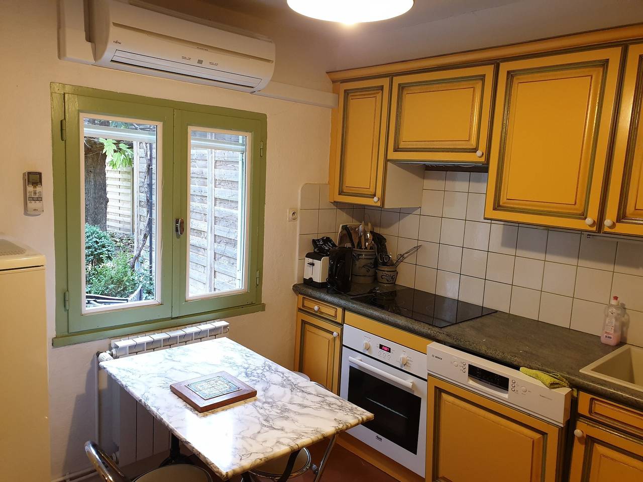 Casa vacacional 'La Tonnelle' con vistas a la montaña, Wi-Fi y aire acondicionado in Malaucène, Parque natural regional del Mont Ventoux