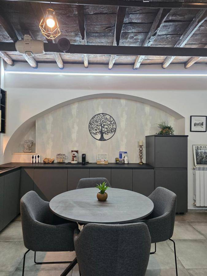 Appartamento intero, One-Bedroom Apartment in Frascati, Castelli Romani
