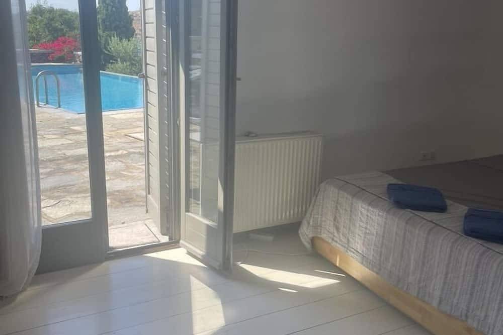 Villa am Strand mit privatem Pool und Meerblick in Kea