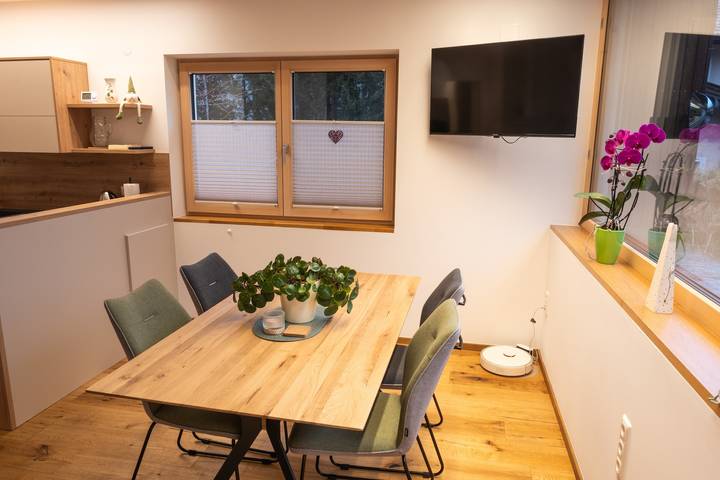 Ganze Wohnung, Ferienwohnung 'Kratzwald' mit Bergblick, privater Terrasse und Wi-Fi in Hohe Tauern, Rennweg am Katschberg