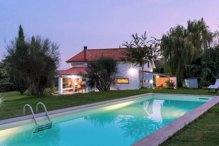 Villa per 9 persone, con balcone e giardino in Campagnano di Roma