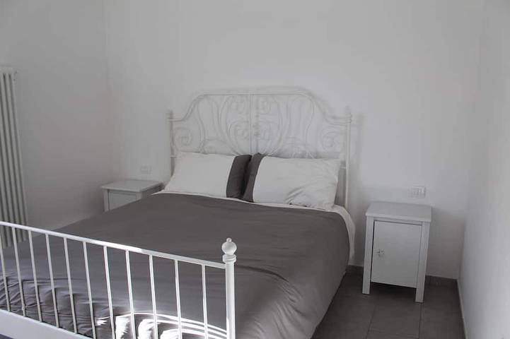 Entire apartment, New Flat In A Quiet Area With Provat Parking Lot And Garden in La Spezia (City), La Spezia