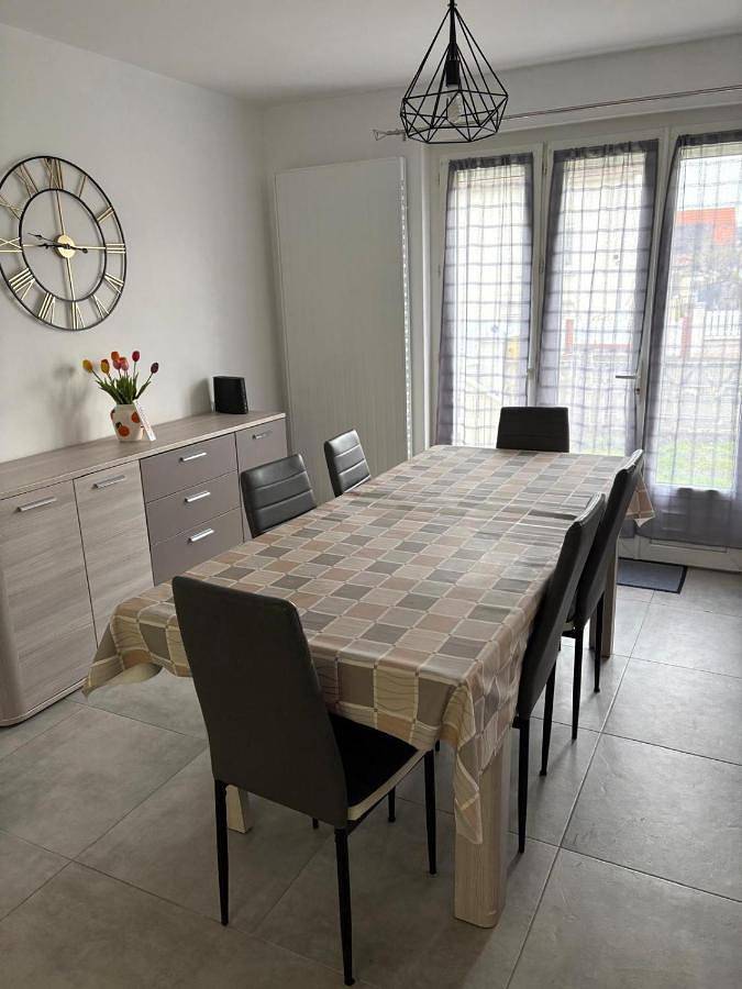 Maison 2 chambres proche circuit 24h et toutes commodités in Arnage, Sarthe