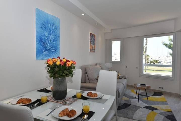 Gîte pour 4 personnes, avec balcon et vue dans Gare D Antibes - 2