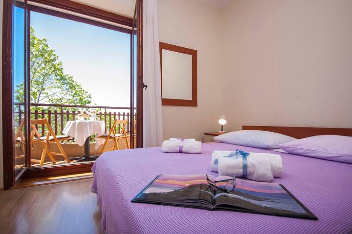 Ferienwohnung für 4 Personen, mit Garten und Balkon in Primosten - 2