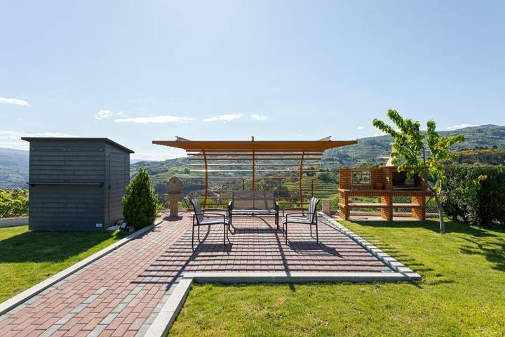 Location de vacances pour 2 personnes, avec piscine et terrasse ainsi que vue et jardin dans Santa Marinha do Zêzere - 4