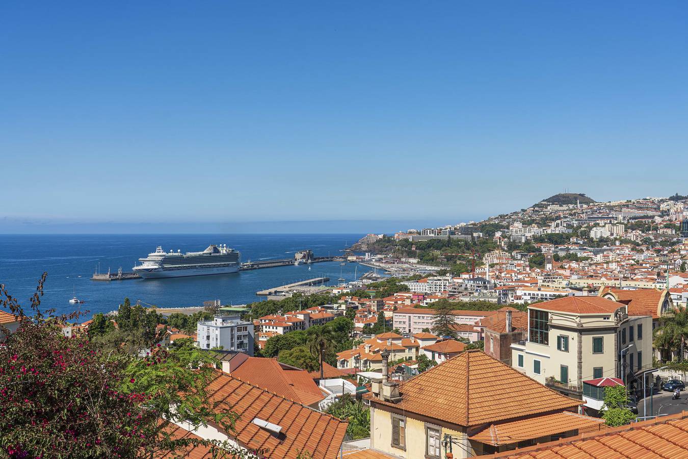 Casa com jardim e óptima vista, Vila Boa Vista in Lazareto, Funchal (Santa Maria Maior)