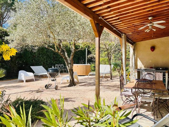 Appartement de vacances pour 5 personnes, avec jardin et jacuzzi, animaux acceptés
