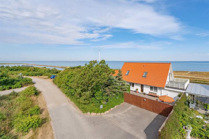 Ferienhaus für 6 Personen, mit Balkon und Terrasse sowie Garten