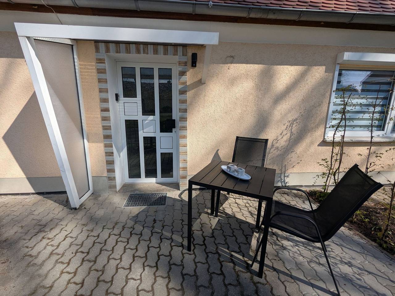 Ganze Ferienwohnung, Ferienhaus Sydom mit zwei Ferienwohnungen - Dorfaue in Lauta, Lausitzer Seenland