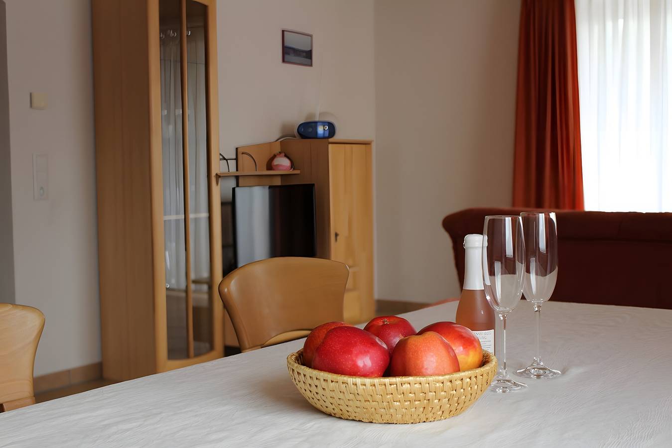 Ganze Wohnung, Ferienwohnung '2' mit Balkon, Garten und Wlan in Überlingen, Region Bodensee-Oberschwaben