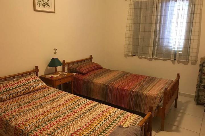 Location de vacances pour 4 personnes, avec jardin ainsi que terrasse et piscine dans Πισσούρι - 3