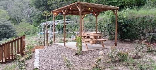 Gîte pour 5 personnes, avec piscine ainsi que jardin et terrasse à Saint-André-de-Majencoules