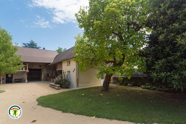 Gîte pour 3 personnes, avec terrasse et jardin