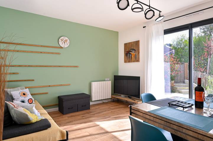 Hel lejlighed, Le Cocoon Apartment with Terrace in Detached House in Ceyreste, Marseille Området