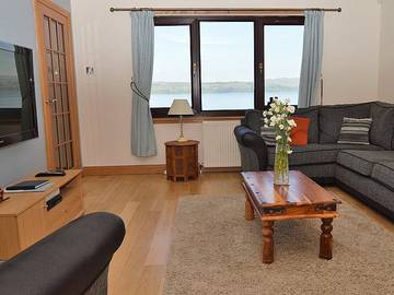 Holiday Rental for 10 People in Dunoon, Argyll & Bute, Photo 2