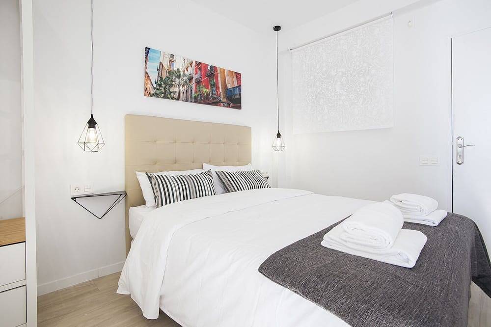Entire apartment, Beachfront Penthouse Zc2B6 in Castelldefels, Baix Llobregat