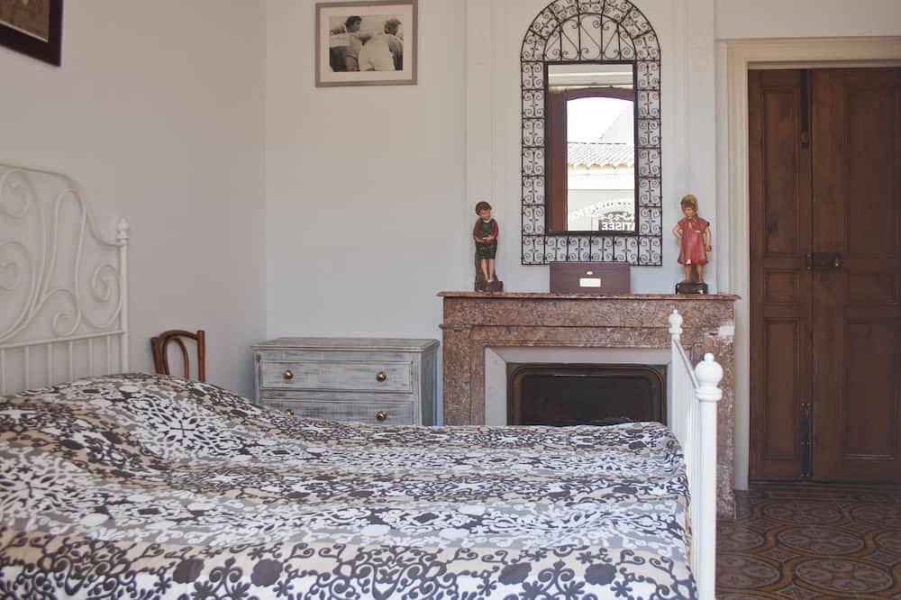 Grand Mas Familial Au Coeur De La Camargue Et A 10 Km De Nimes in Générac, Côte méditerranéenne (France)