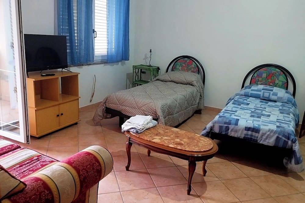 Villa Petrarca, a cozy B&B nestled in the tranquility of South Sardinia. in Siliqua, Provincia de Cagliari