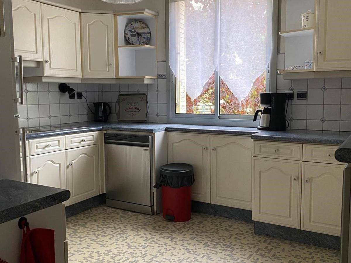 Holiday Home in La Chartre-sur-le-Loir, Vallée de la Loire