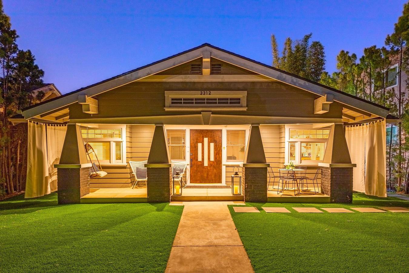 Designer Luxe Compound w Pool-Steps to Best Dining in San Diego, San Diego County