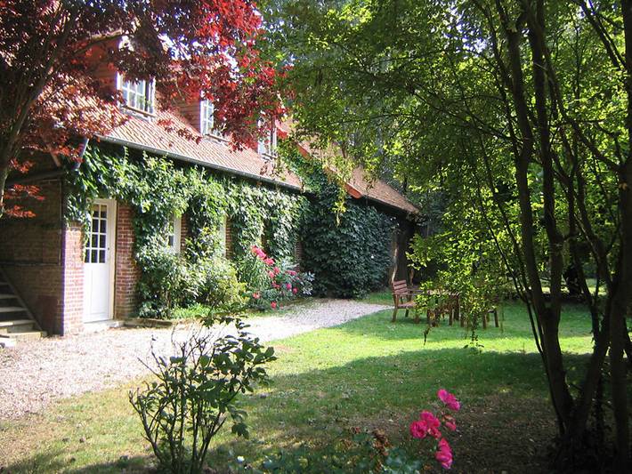 Gîte pour 6 personnes, avec jardin, animaux acceptés dans Ambrumesnil