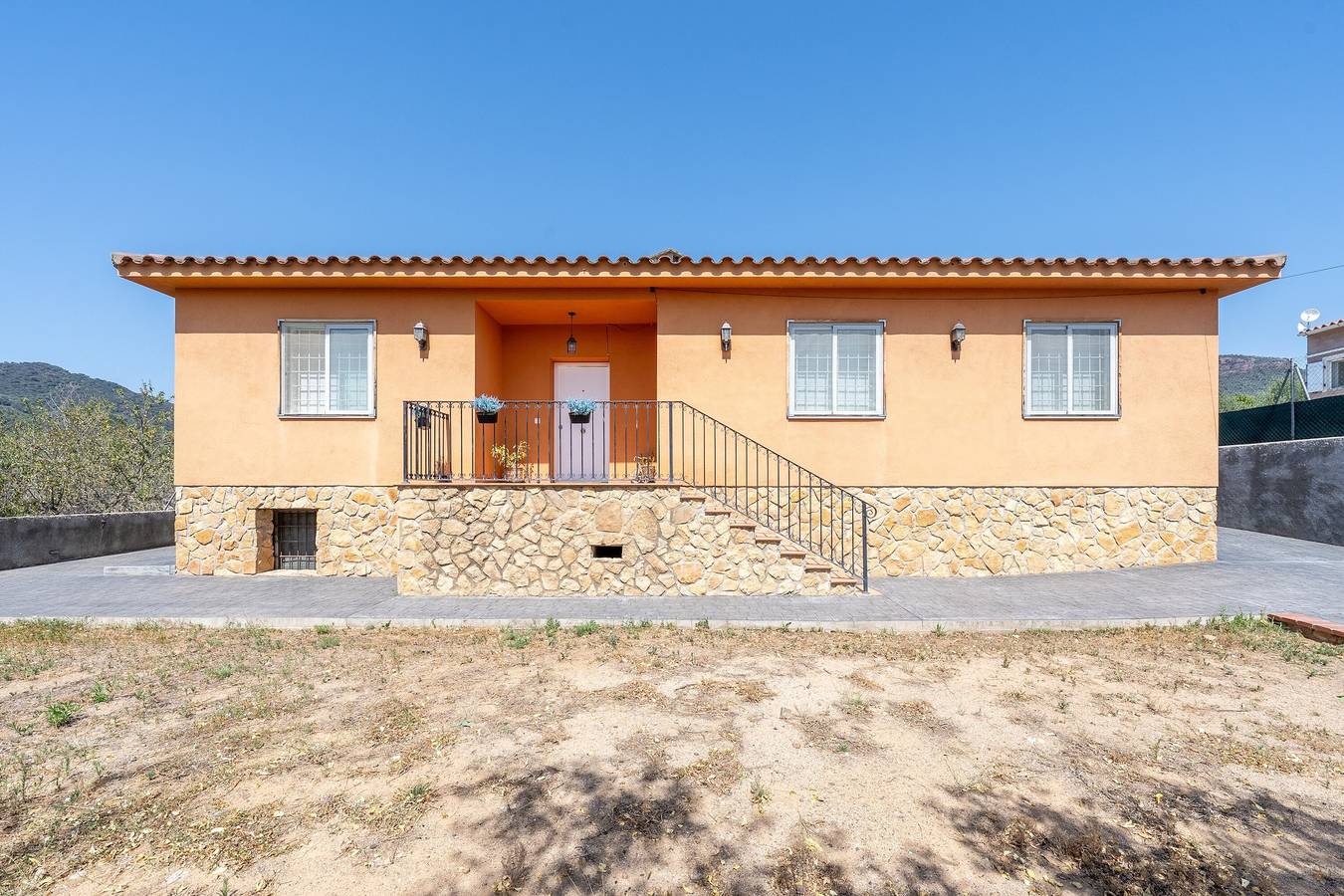 Casa rural 'Ca La Cuca' con vistas a la montaña, piscina privada y Wi-Fi in Alforja, Baix Camp