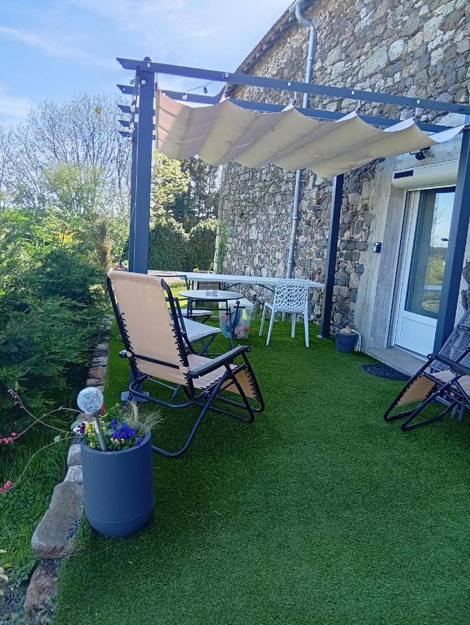 Gîte pour 4 personnes, avec jardin et vue à Gelles