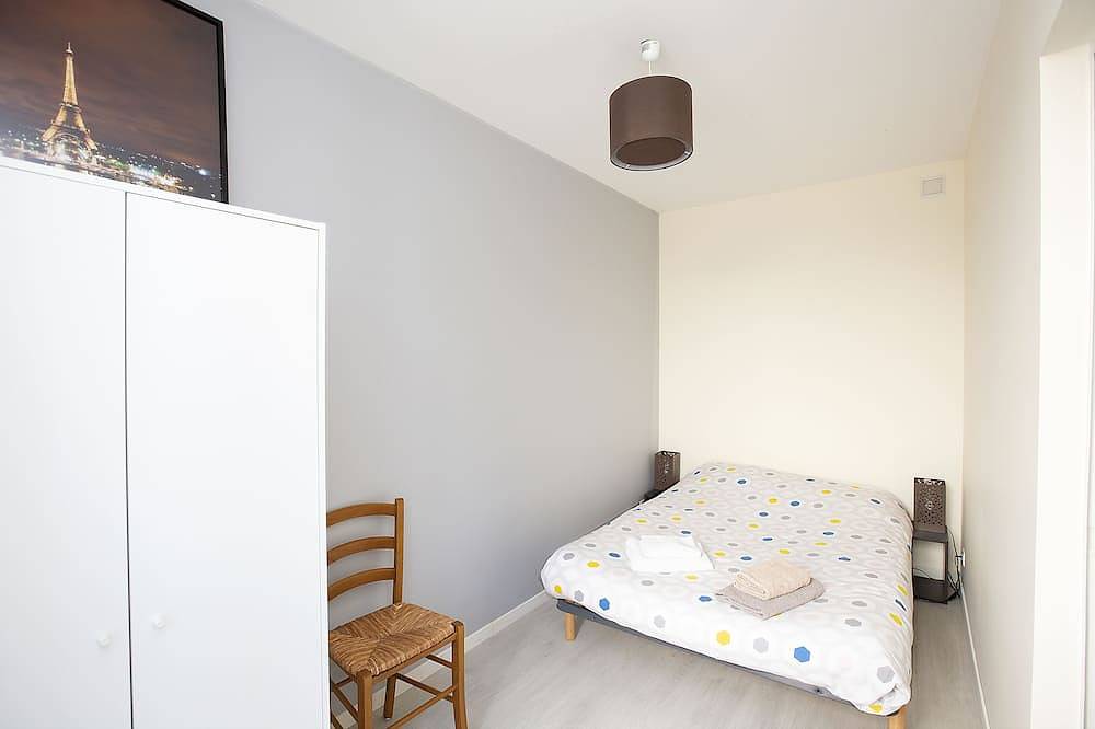 Appartement entier, Logements indépendants T4 aux portes de Paris séjour à 2 familles / entre amis in Garches, Hauts-de-Seine
