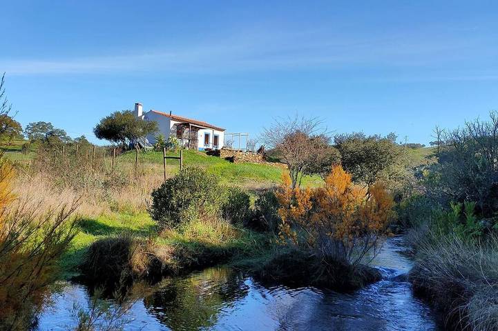 Gîte pour 2 personnes, avec terrasse dans Ourique