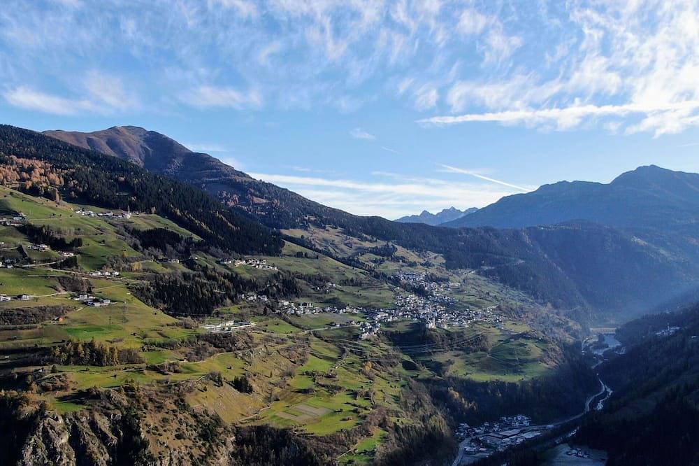 Apartamento entero, Acogedor apartamento para 4 personas con Wifi, Tv, balcón y mascotas permitida in Fließ, Region de Tirol Alto