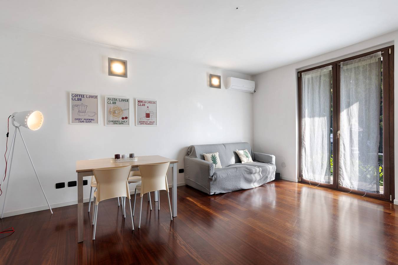 Apartamento entero, Apartamento 'Vb Home Brianza' con jardín privado, Wi-Fi y aire acondicionado in Costa Masnaga, Brianza