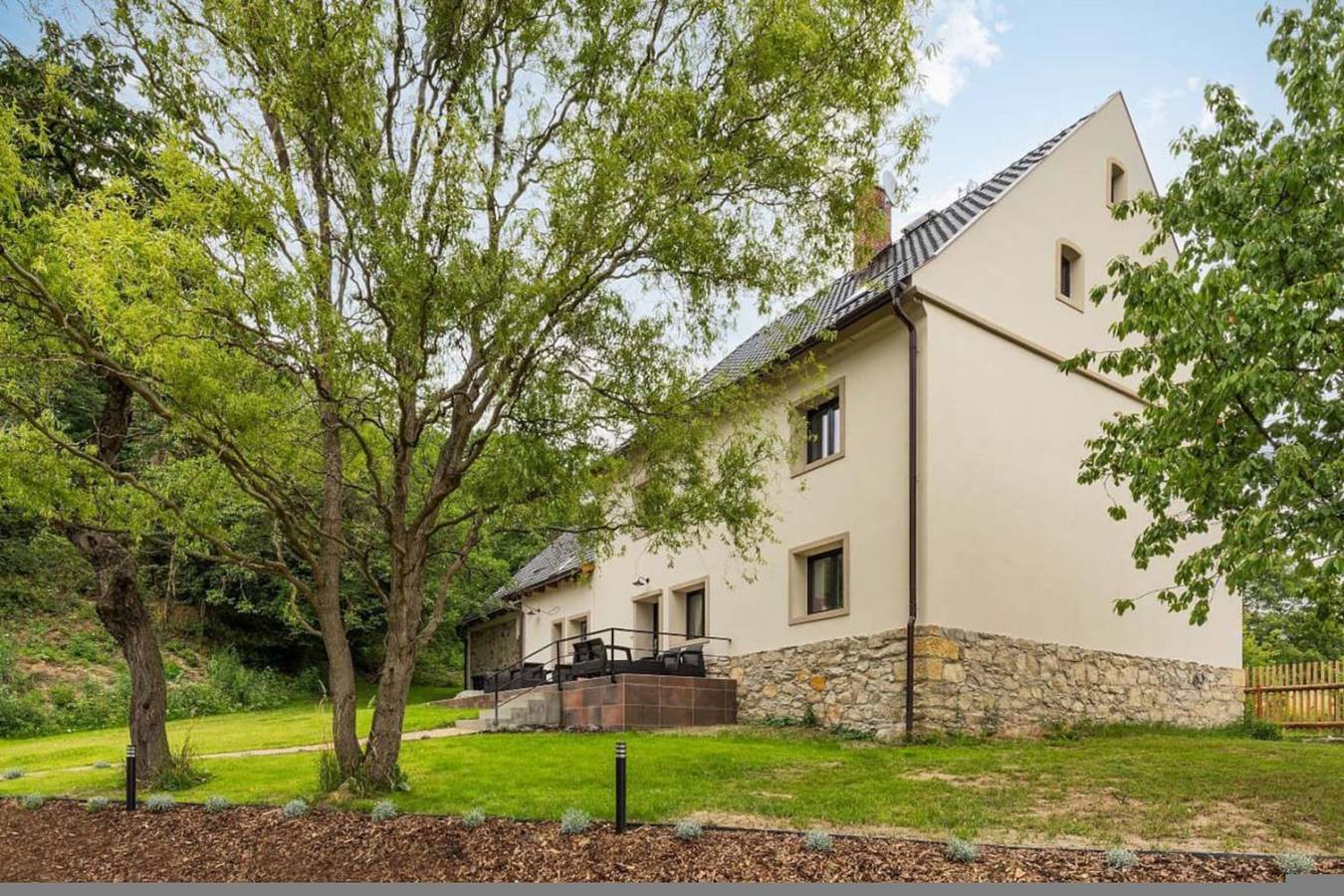 Ferienhaus für 12 Personen mit Terrasse in Region Usti
