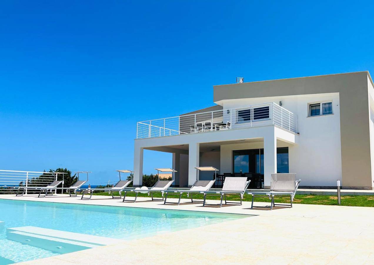 Villa with Private Pool in Balestrate, Provincia di Palermo