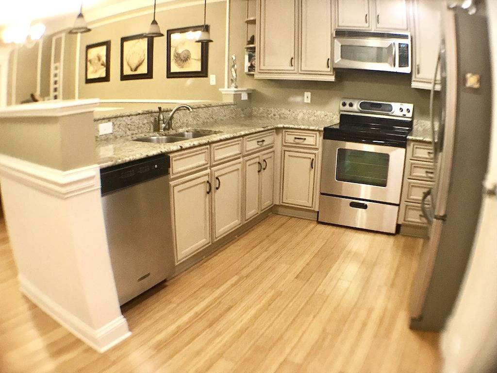 Ganze Wohnung, Südinsel - High End Condo - Schritte zum Strand - kostenfreies Wlan in Tybee Island, Chatham County