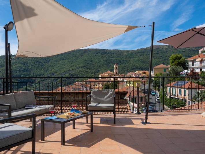 Ferienwohnung für 2 Personen, mit Garten und Terrasse sowie Ausblick in Imperia Provinz - 2