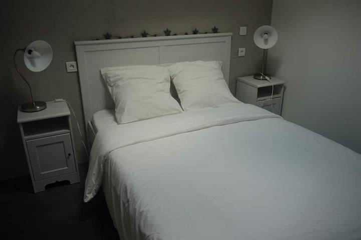 Gîte pour 8 personnes, avec piscine et terrasse à Saint-Paulet-de-Caisson - 2