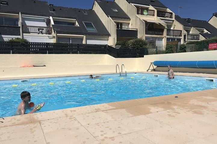 Maison de vacances pour 5 personnes, avec jardin et terrasse ainsi que jacuzzi et piscine