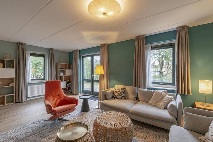 Ferienhaus für 6 Personen, mit Balkon/Terrasse und Terrasse sowie Garten in Julianadorp