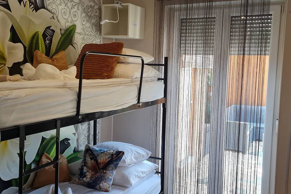 Anita Apartments, ein modernes Riverside-Hotel in der Nähe des Zentrums in Budapest, Mittelungarn