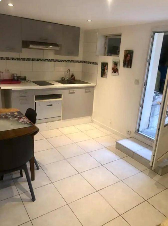 Appartement entier, One-Bedroom Apartment in Montgeron, Essonne