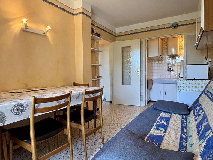 Gîte pour 4 personnes, avec balcon dans Plage des Pins - 4
