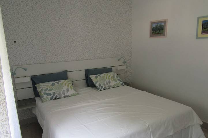 Location de vacances pour 4 personnes, avec terrasse ainsi que jacuzzi et jardin à Baillargues - 4