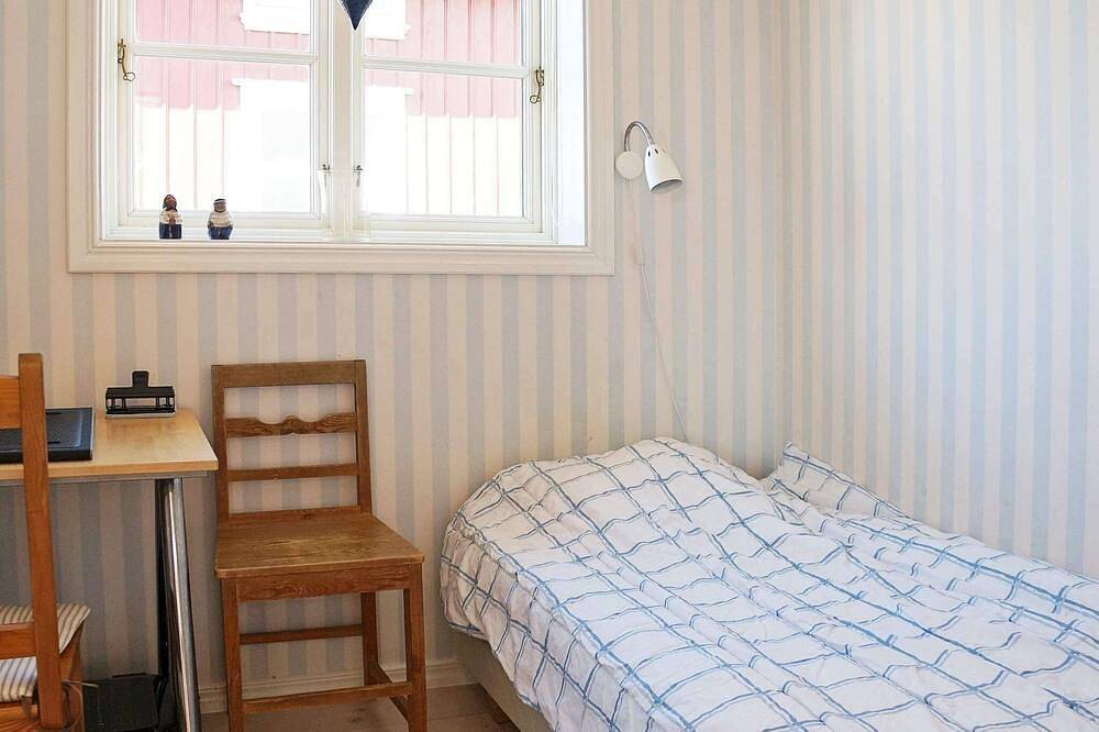 5 star holiday home in Hälleviksstrand in Hälleviksstrand, Orust